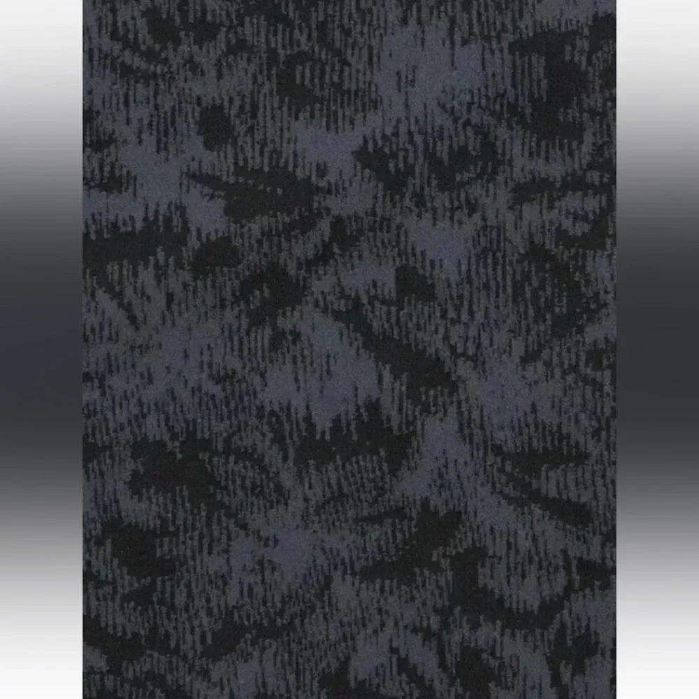 Athleta • Elation 7/8 Textured Tight Frosted Floral Navy Black